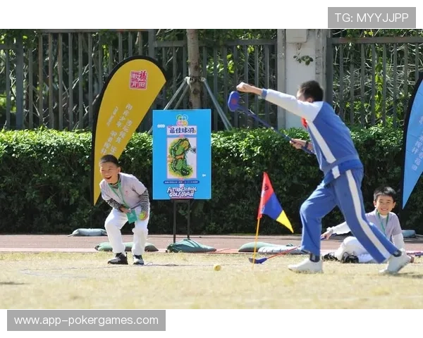 【高尔夫联赛·赛中·报道》福田区校园联赛个人赛高潮迭起,张闰昀、陈奕淇分获高、低年级组冠军